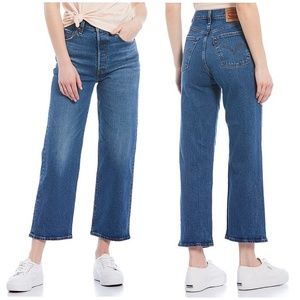 Levi's ribcage straight ankle jeans NWOT